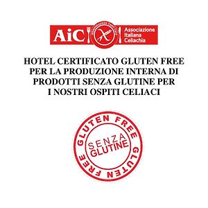 Hotel Susy - Ambienti rinnovati 2022 - direttamente su viale Dante e a due passi dal mare